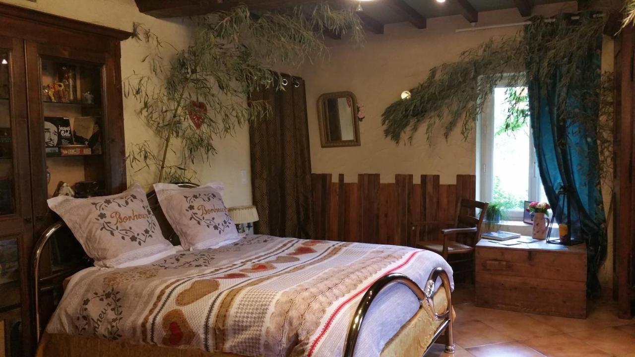 Basse-Cour De Montin Au 256 Chemin De La Rocaille A 38510 Vezeronce Curtin Bed & Breakfast Morestel Exterior foto