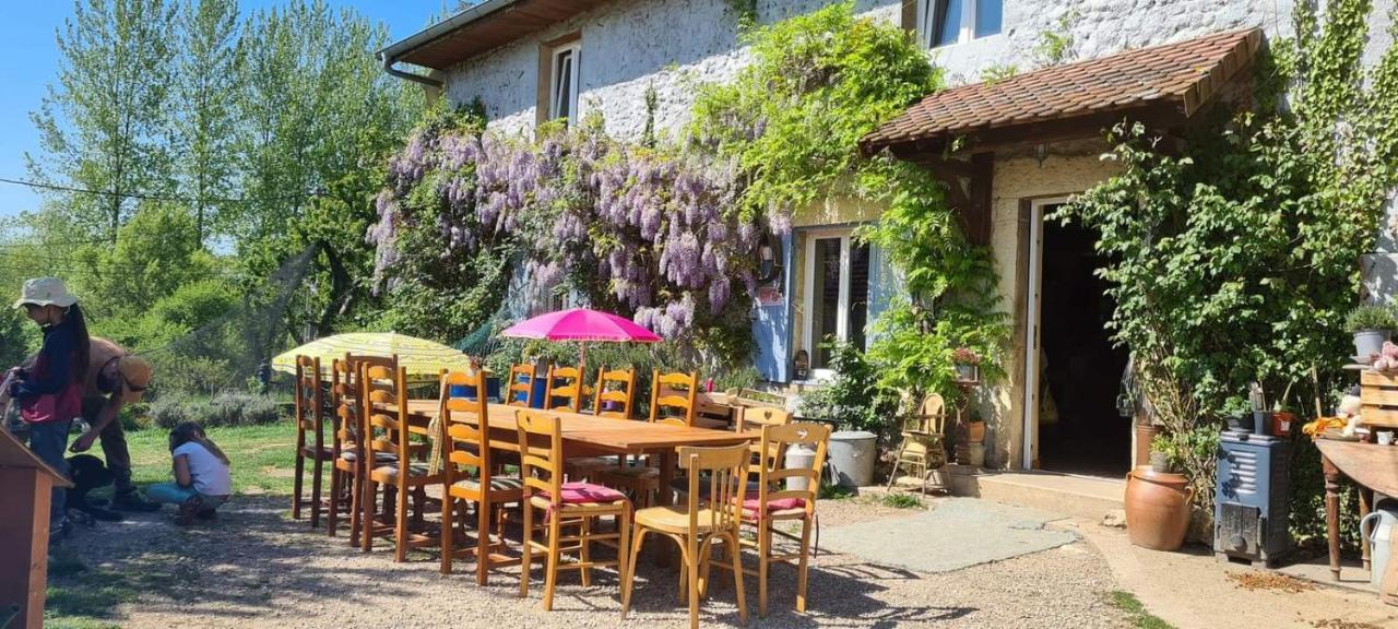 Basse-Cour De Montin Au 256 Chemin De La Rocaille A 38510 Vezeronce Curtin Bed & Breakfast Morestel Exterior foto